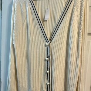 Elegant Cream V-Neck Sweater with Pearl Buttons